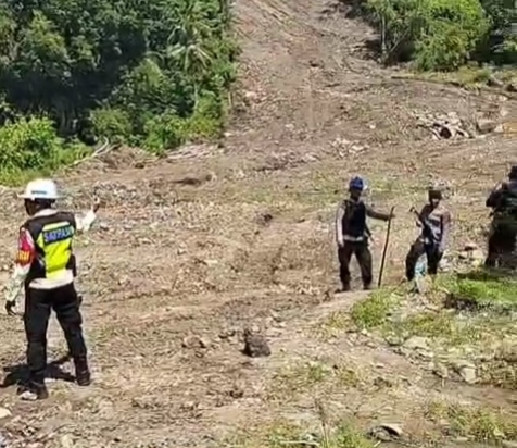 Pakar Hukum Internasional Prof.Dr. Sutan Nasional, Minta Kapolri Sidik Kasus Pengrusakan Lahan Di Bone Bolango Agar Hukum Masih Berpihak Pada Rakyat !!!